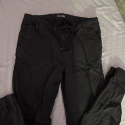 Two pairs of Du er joggers size 32x29 (both retailed at $129)