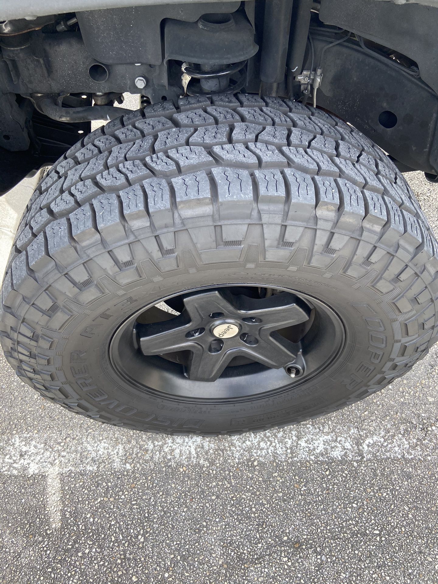 Jeep Wrangler wheels with tires 5x5 rims