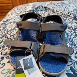 Boys Size 4 Eddie Bauer Brand New 