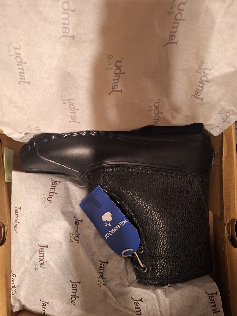 Maine Waterproof Boots - Size 10