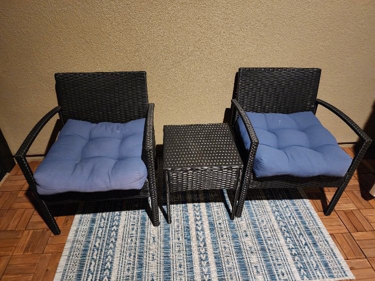 Outdoor Sitting For 2 People with an Accent Coffee Table and an Outdoor Rug * NEEDS TO GO ASAP