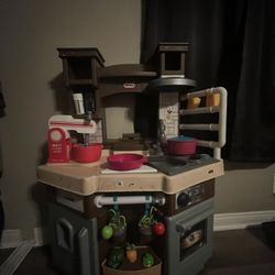 Toy Kitchen 