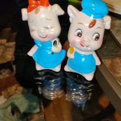 Vintage Pigs Boy And Girl Chef Plastic Salt And Pepper Shakers 