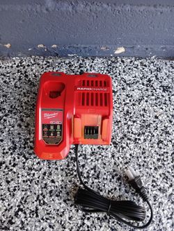 fast charger milwaukee