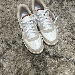 Vans size 9(Men’s) 