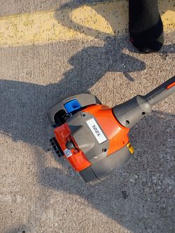 Husqvarna 122L Gas String Trimmer