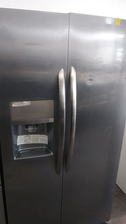 New scratch n dent refrigerator