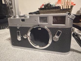 Leica M4 Rangefinder Film Camera