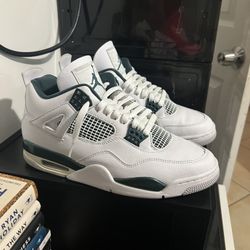 Jordan 4