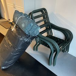 Deck Chairs & Cushions