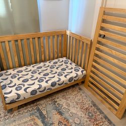 Storkcraft Beckett 3 in 1 Crib - Used With 1 Kid