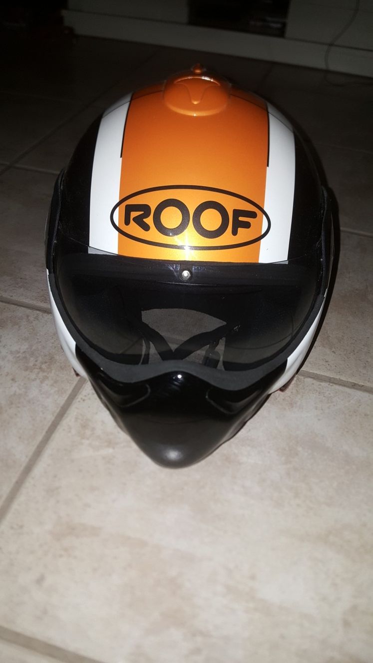 Roof boxer helmet orange/black/white. Size 56. New with box