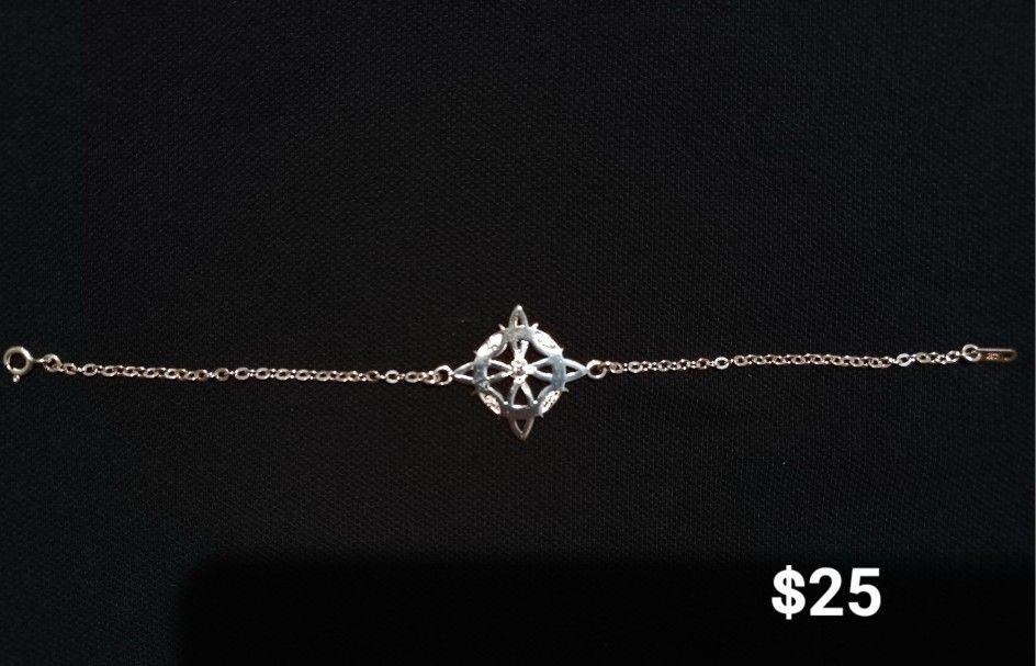 witch's knot silver bracelet / Pulsera De Plata De Nudo De Bruja