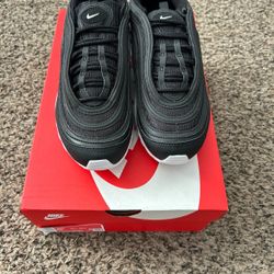 Air Max 97 ( Size 6.5 Mens/8 Women’s )Brandnew 