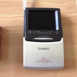 New Casio EV-550 2.5-Inch Portable anti-glare, active-matrix TFT LCD VHF-UFH Analog TV with Power supply for Sale. 