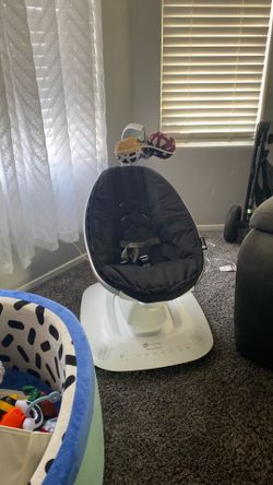 Baby swing  4 moms