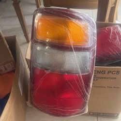 2002 GMC  YUKON  REAR LIGHTS