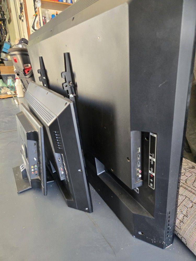 3 Tvs Good Condition