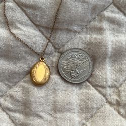 Victorian Small Locket With Chain