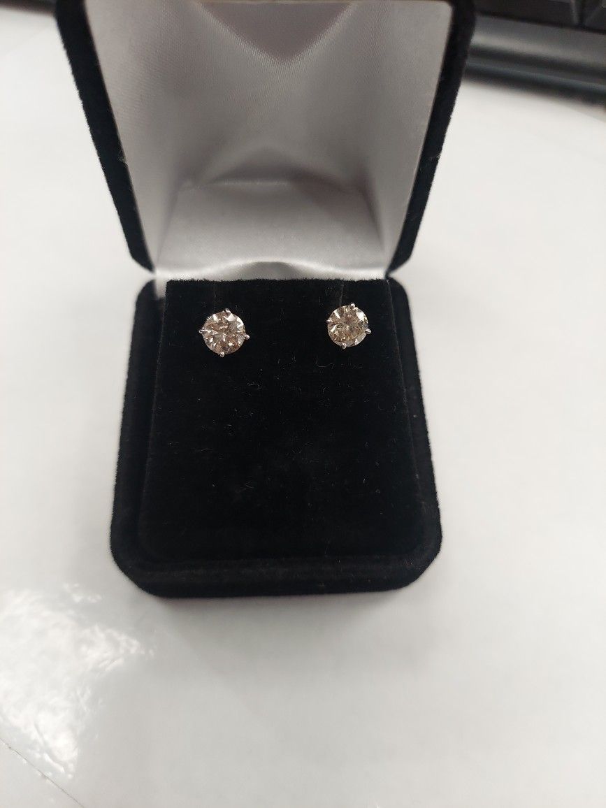14k 1.40carat Diamonds Screwbacks