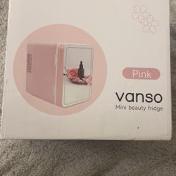Mini Fridge For Beauty  Makeup Vanso Pink Cooler BRAND NEW
