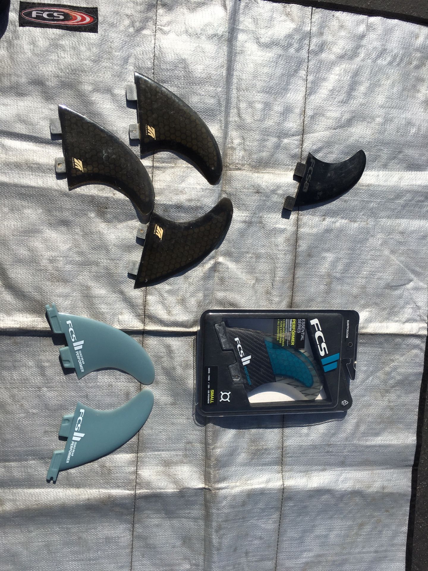 FCS and Futures surfboard fins