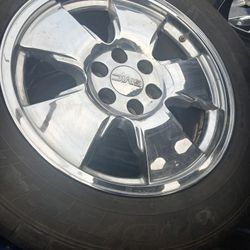 20" Chevy Gmc 6lug Rims Tires (4)
