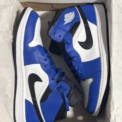 (LIKE NEW) Air Jordan 1 Mid - Game Royal/White/Black - Size 11 - FREE S&H