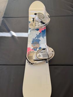 Burton snowboard w/Burton Bindings( size 151)
