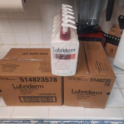 30 Bottles Of Lubriderm Advanced Therapy Lotion Intensely Hydrated Extra Dry Skin (10fl. Oz. Bottles)