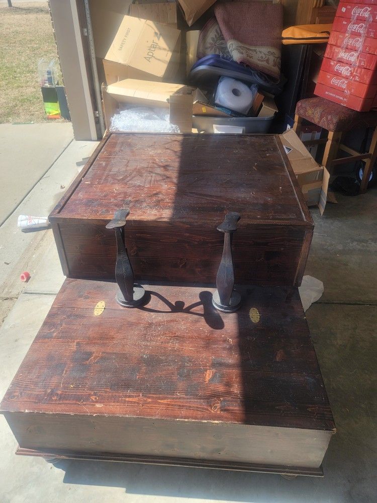 A Nice 2 Piece Stand