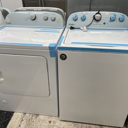 Whirlpool Washer And Dryer Set In White New Open Box