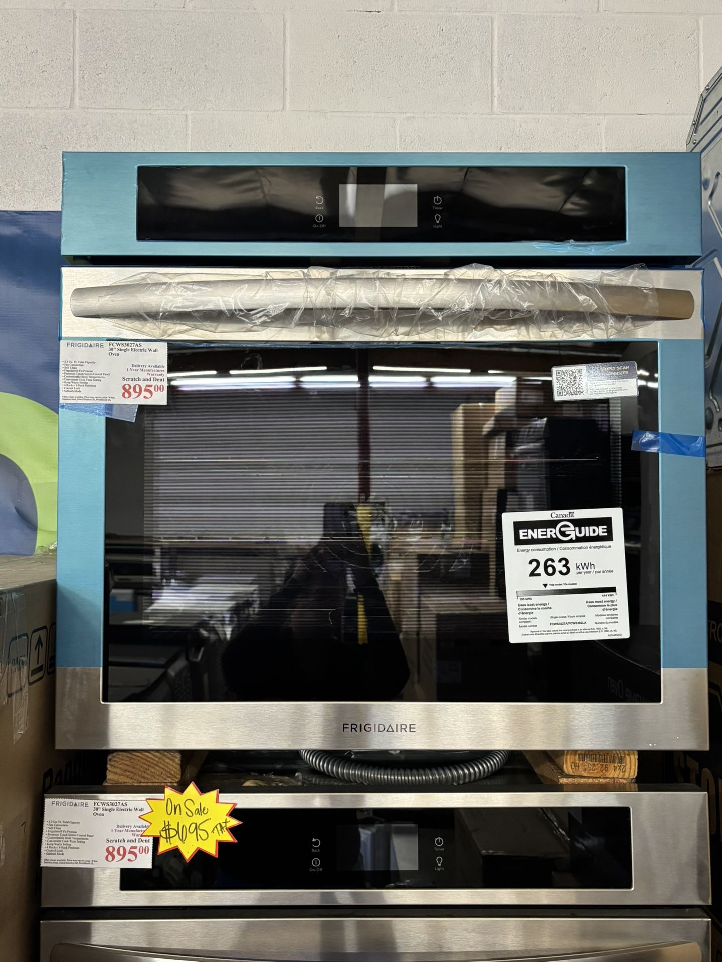New! Frigidaire 30” Single Electric Wall Oven 