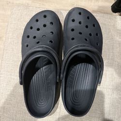 Crocs 2 pair