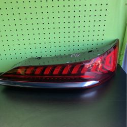  OEM 2020-2023 AUDI Q7 SQ7 TAIL LIGHT RIGHT SIDE LED 