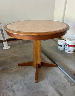 Dining table - 3ft diameter. - $50
