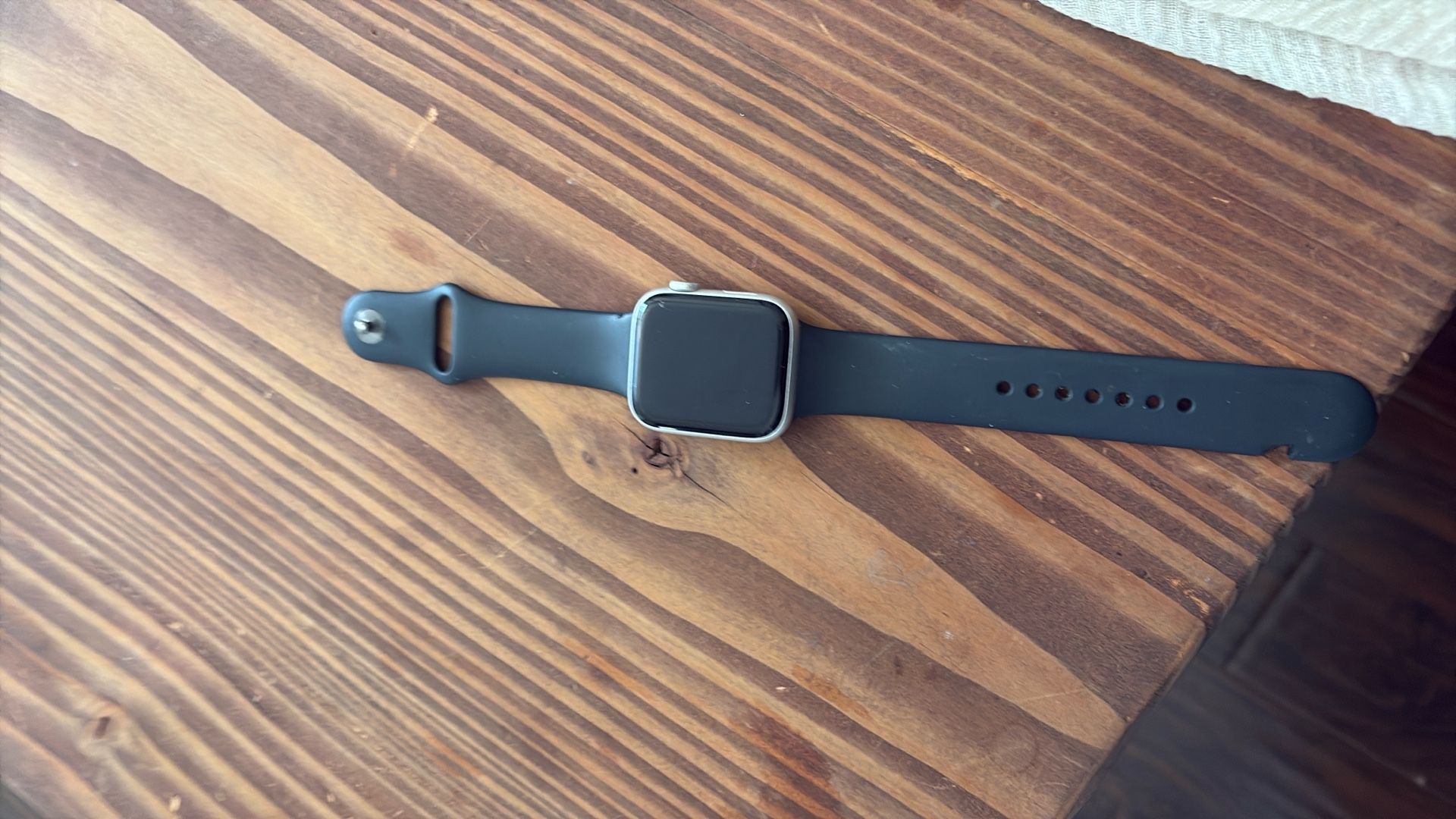 Apple Watch Series 4 - Excellent Condition