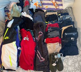 Boys size 10-12 shoes size 3y
