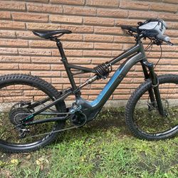 2017 Specialized Levo Turbo Mountain Bike