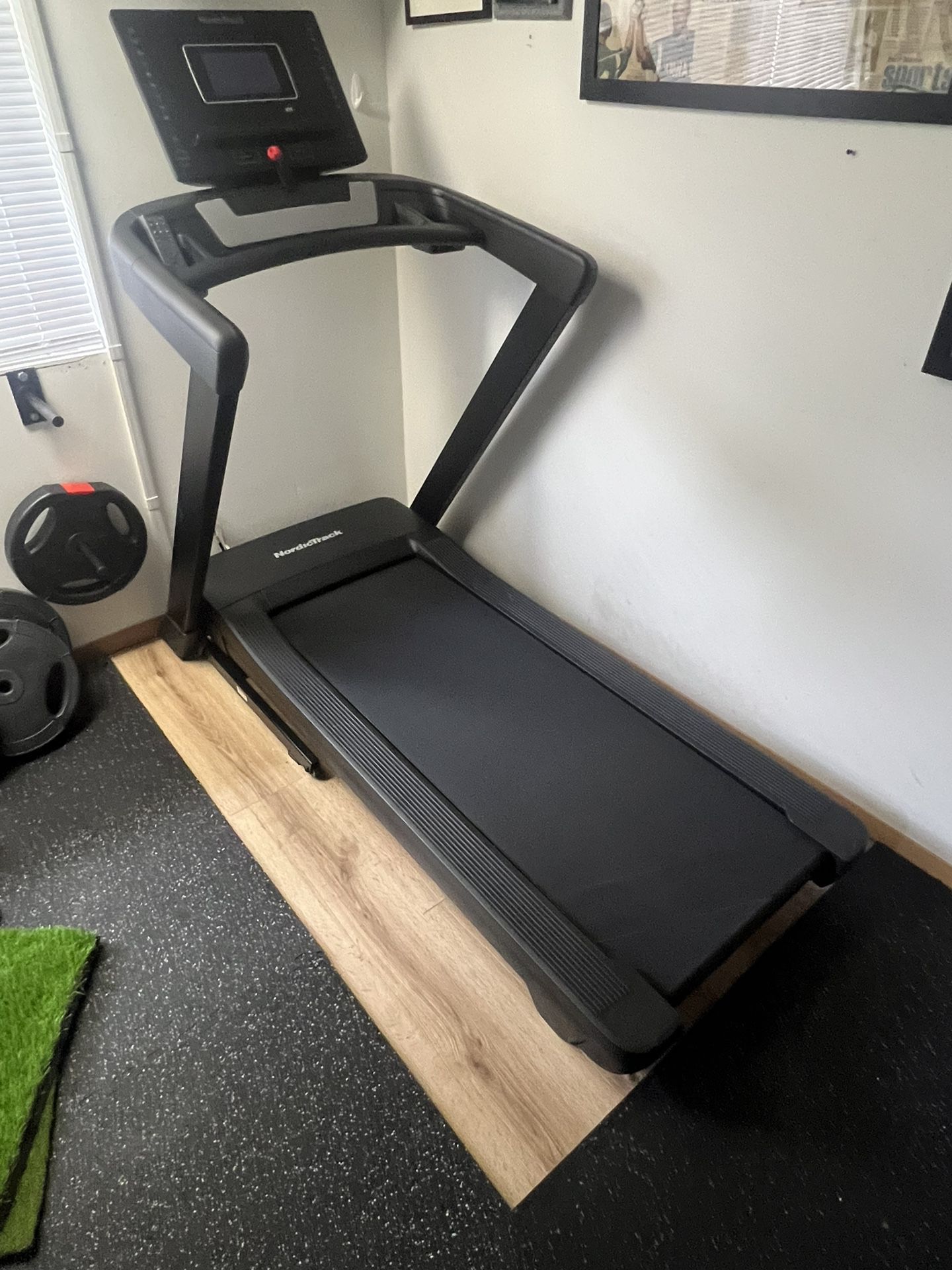 NordicTrack EXP7i Treadmill 