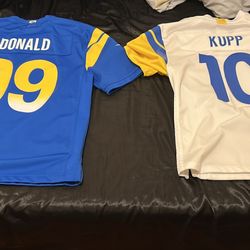 130$ Selling Rams Jerseys 130$