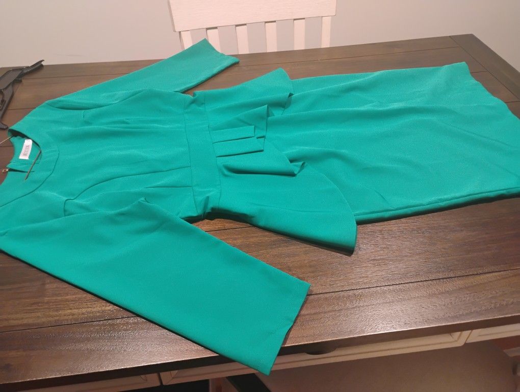 Sz.12 Women's Designer Clothing Items.