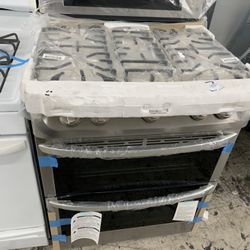 LG 30” Gas Stove In Stainless Steel New Open Box With Double Oven