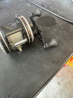 Left handed Abu Garcia 5100-C3 reel