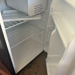 Whirlpool Mini Fridge