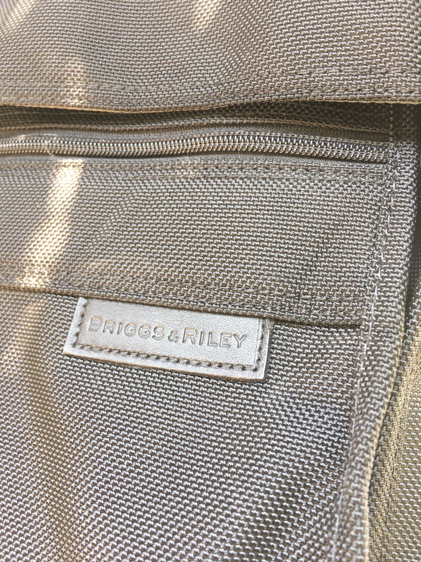 Briggs & Riley business travel garment bag / like new / clean