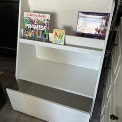 Kids Bookshelf 