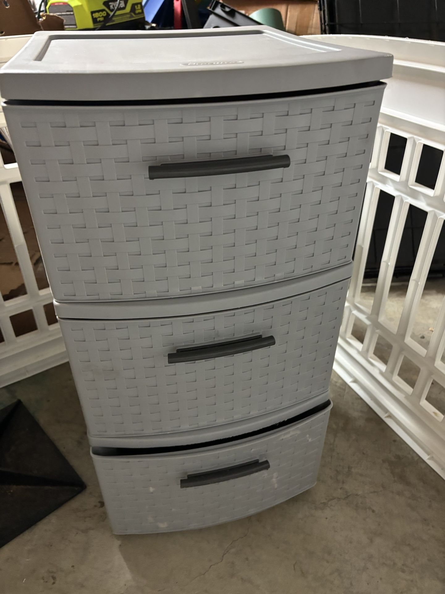 free storage drawers