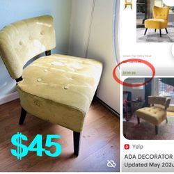 $45 Beautiful accent Velvet Chair in great condition nice Green color