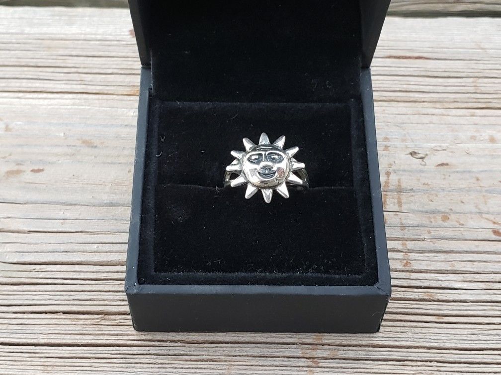 Sterling silver 925 SUN ring size 5.5 stamped